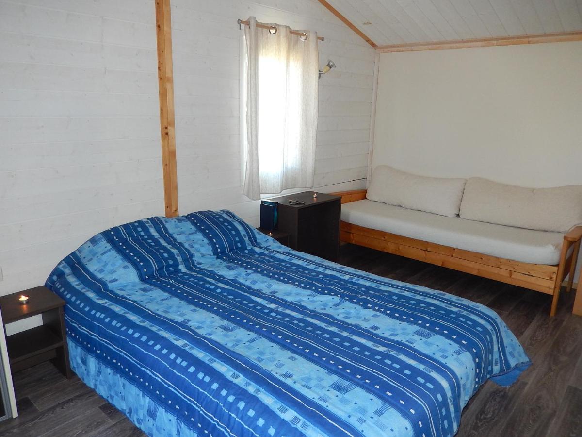 Cottages Du Lac De Miel Beynat Екстер'єр фото
