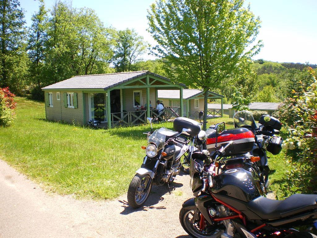 Cottages Du Lac De Miel Beynat Екстер'єр фото