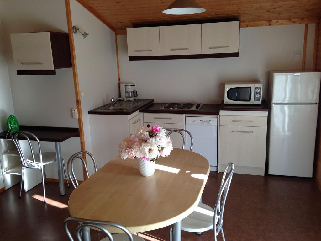 Cottages Du Lac De Miel Beynat Екстер'єр фото