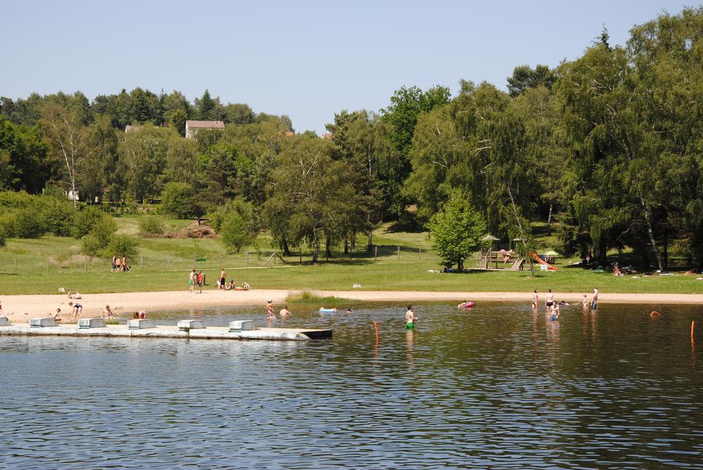 Cottages Du Lac De Miel Beynat Екстер'єр фото