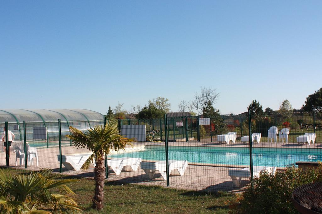 Cottages Du Lac De Miel Beynat Екстер'єр фото