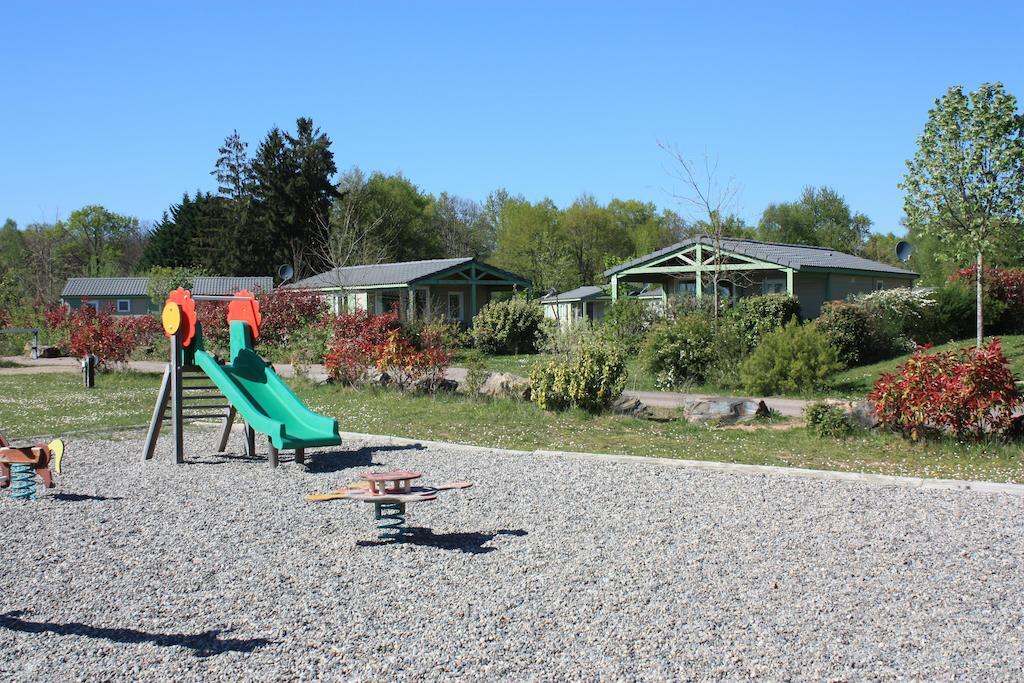 Cottages Du Lac De Miel Beynat Екстер'єр фото