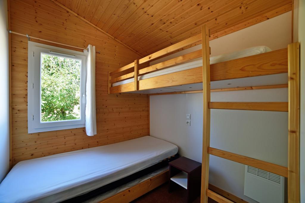 Cottages Du Lac De Miel Beynat Екстер'єр фото